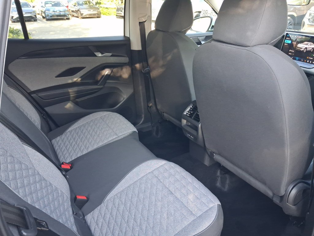 Used 2026 Volkswagen Tiguan S FWD image 26