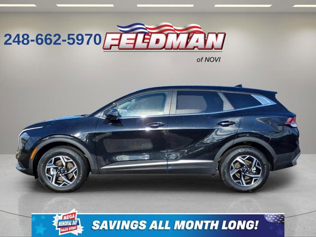 Used 2025 Kia Sportage LX AWD/4WD image 2