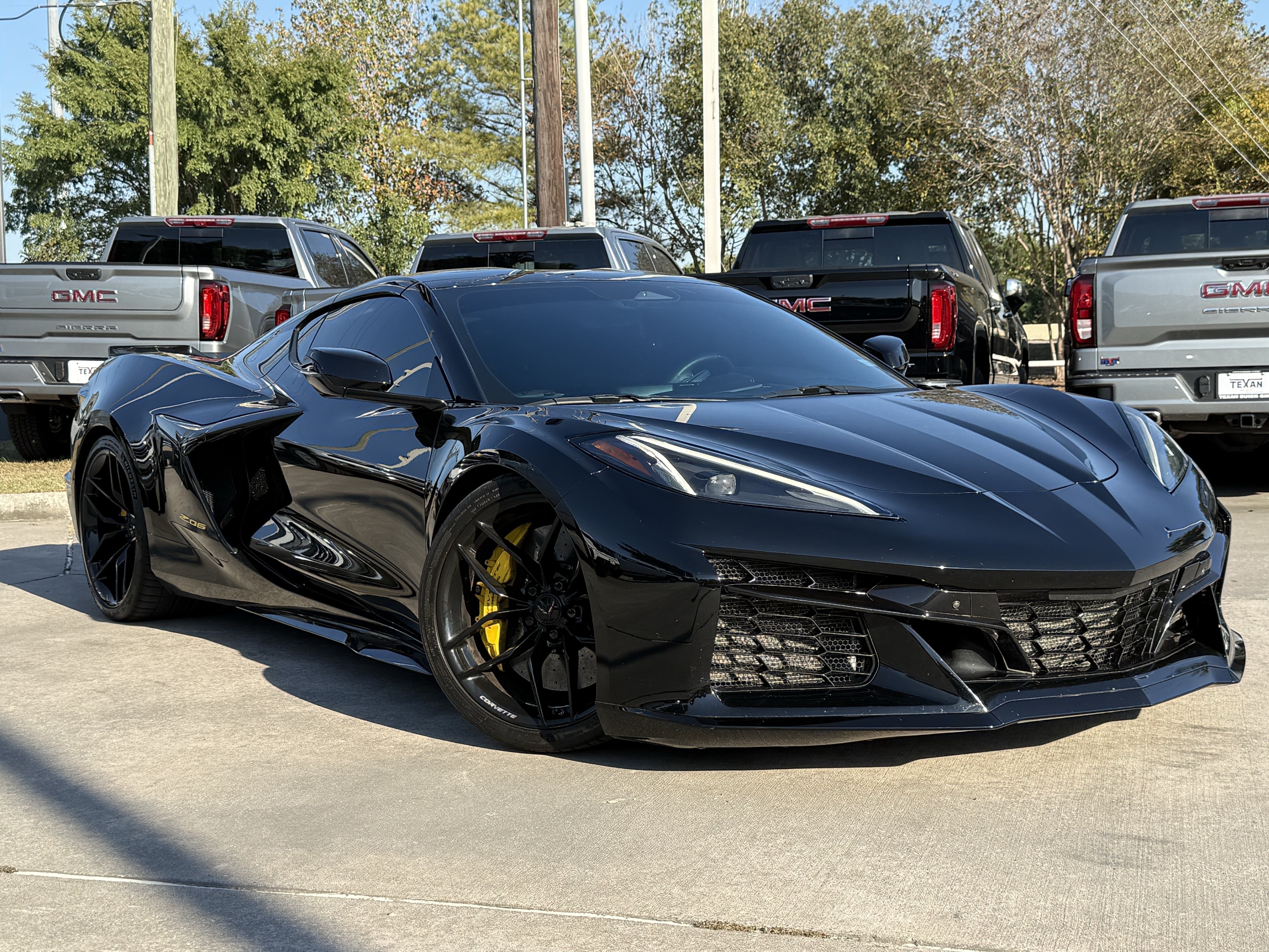 Used 2025 Chevrolet Corvette Z06 w/ Stealth Interior Trim Package RWD image 2