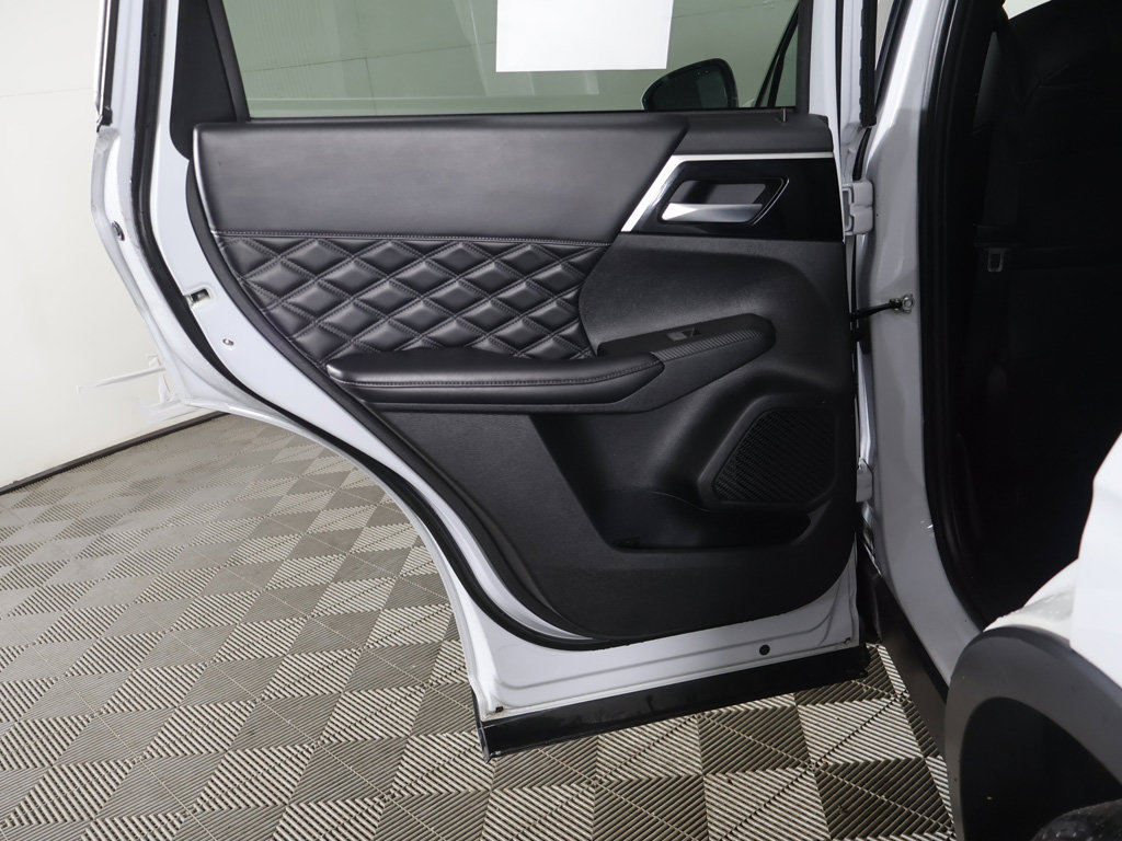 Used 2022 Mitsubishi Outlander SEL AWD/4WD image 27