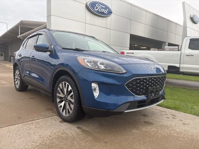 Used 2022 Ford Escape Titanium w/ Class II Trailer Tow Package AWD/4WD image 1