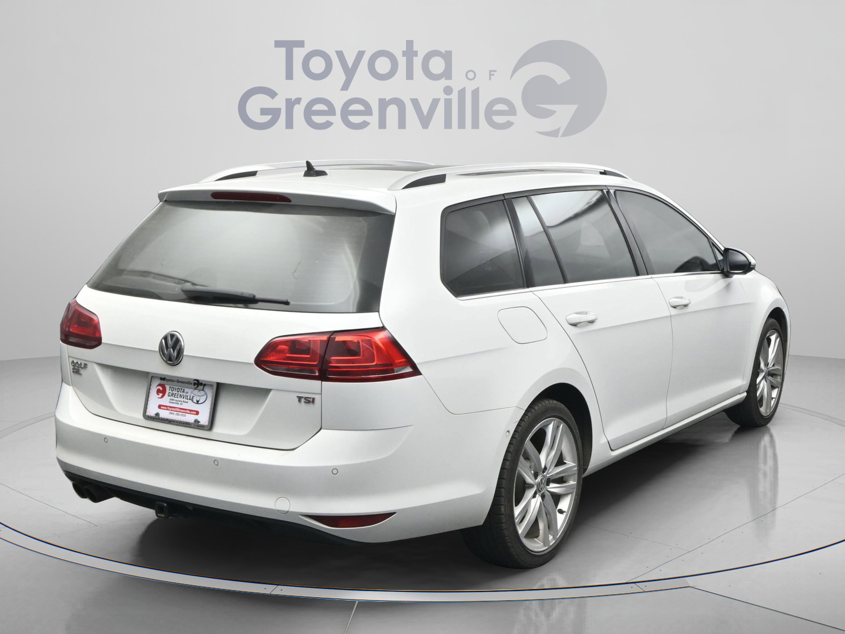 Used 2016 Volkswagen Golf SEL w/ Lighting Package (SEL) FWD image 13
