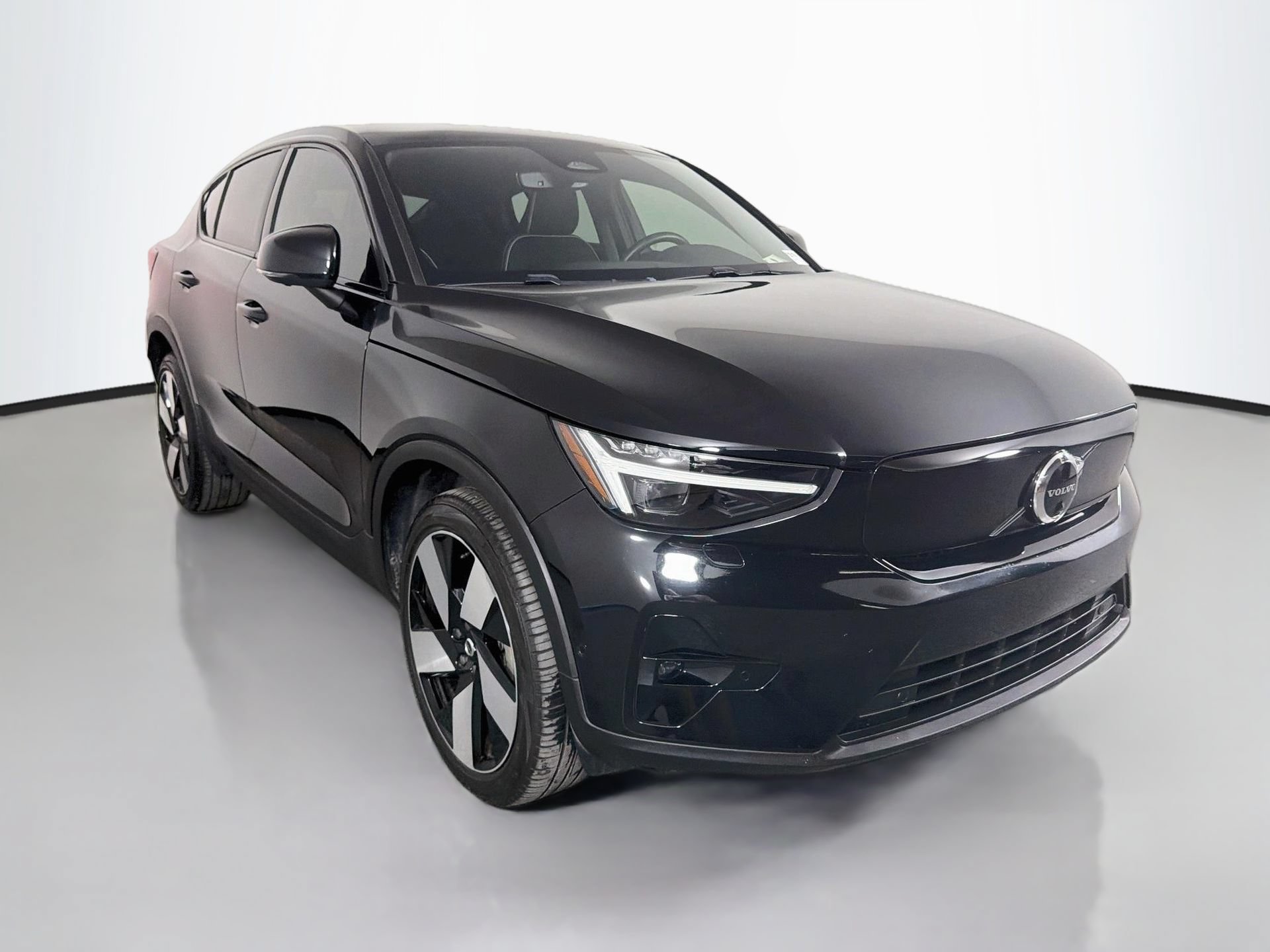 Used 2023 Volvo C40 P8 Recharge Ultimate AWD/4WD image 3