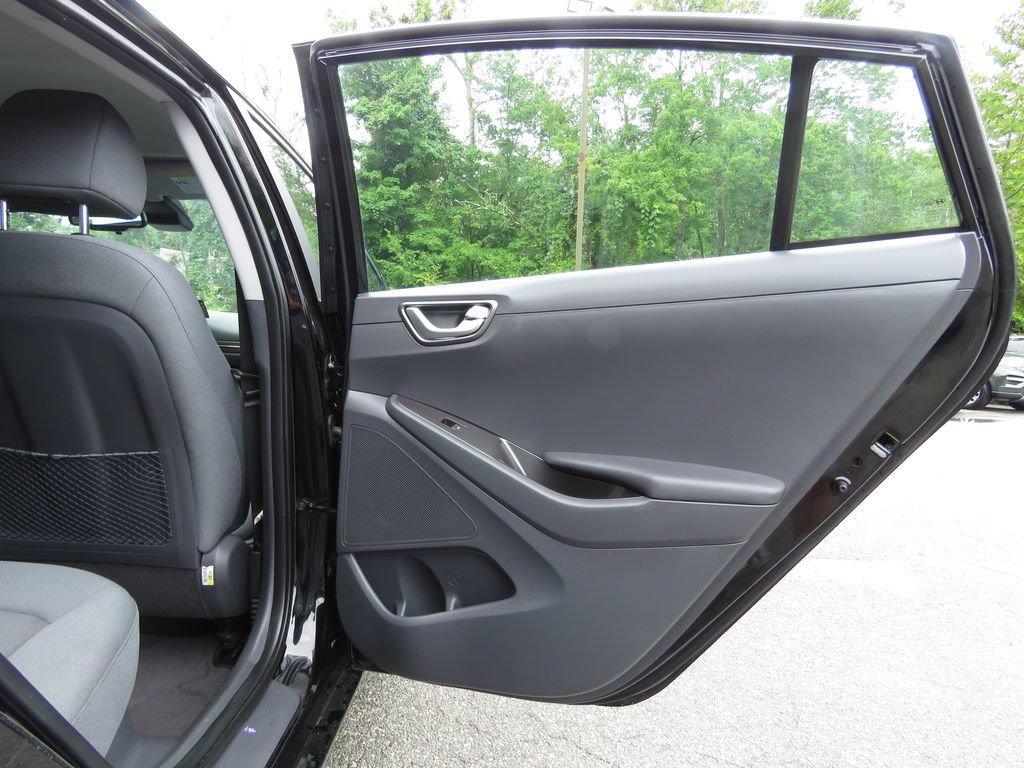 Used 2021 Hyundai Ioniq SE FWD image 14