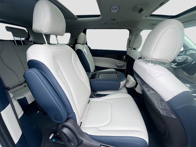 New 2026 Kia Carnival SX w/ SX Dark Edition Package FWD image 29