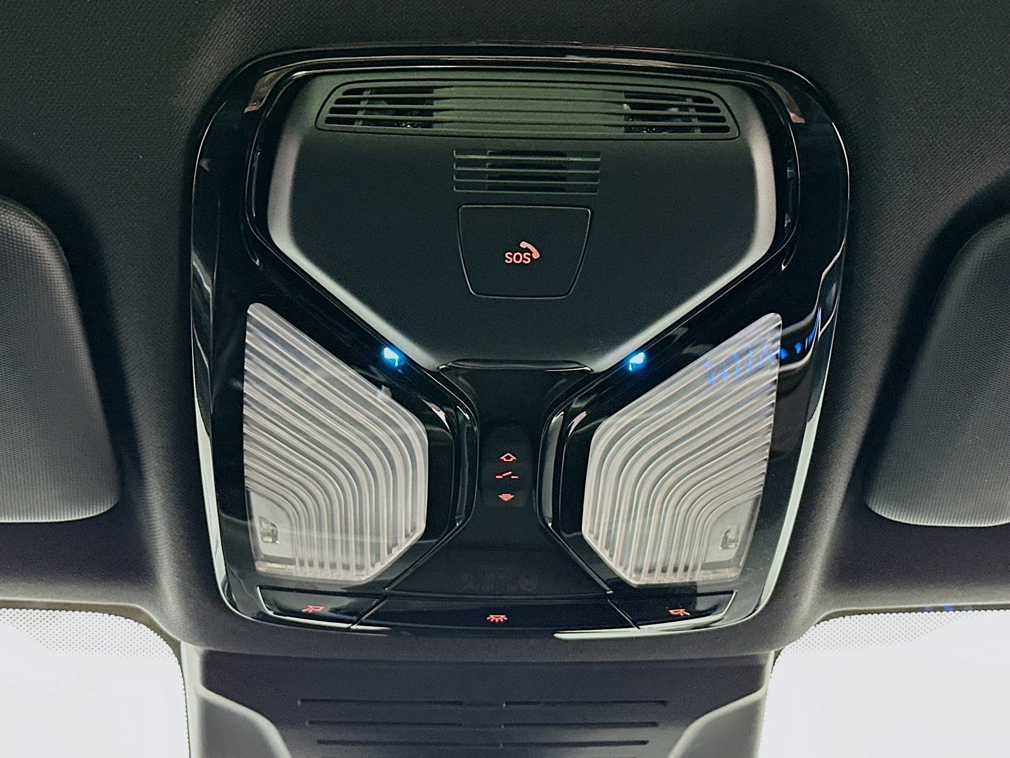 Used 2024 BMW X5 xDrive50e w/ Executive Package image 18