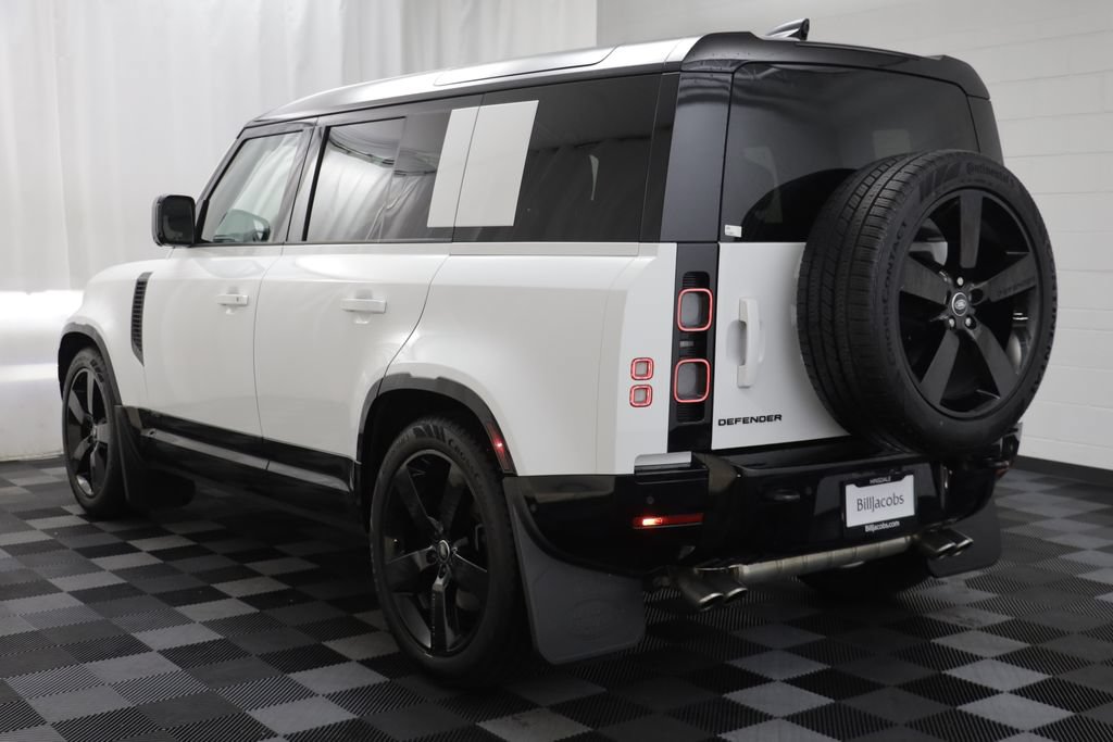 Certified 2025 Land Rover Defender 110 V8 AWD/4WD image 16
