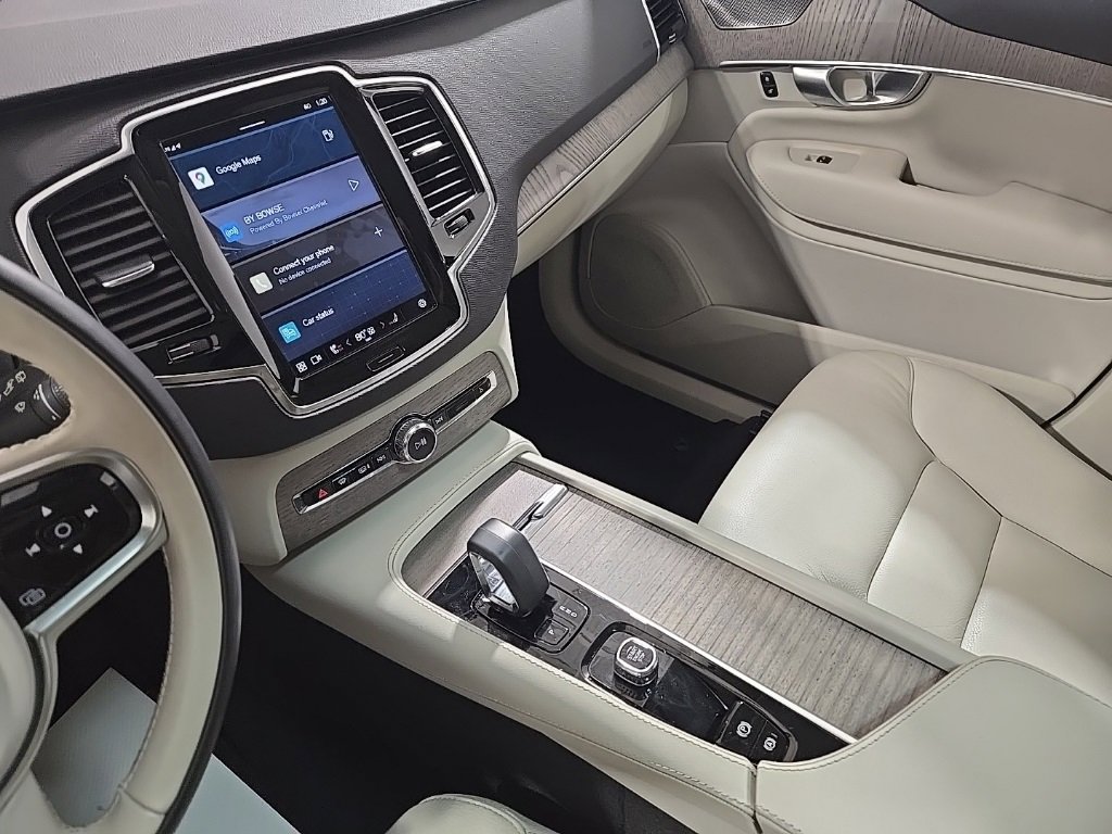 Used 2024 Volvo XC90 B6 Plus w/ Protection Package Premier image 12