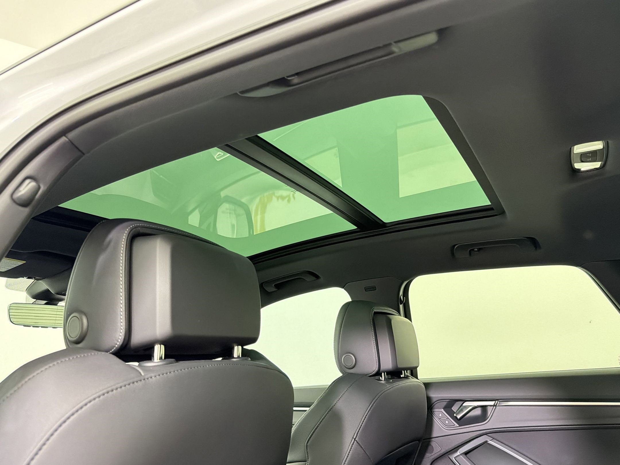 Certified 2025 Audi Q3 2.0T Premium w/ Convenience Package AWD/4WD image 16