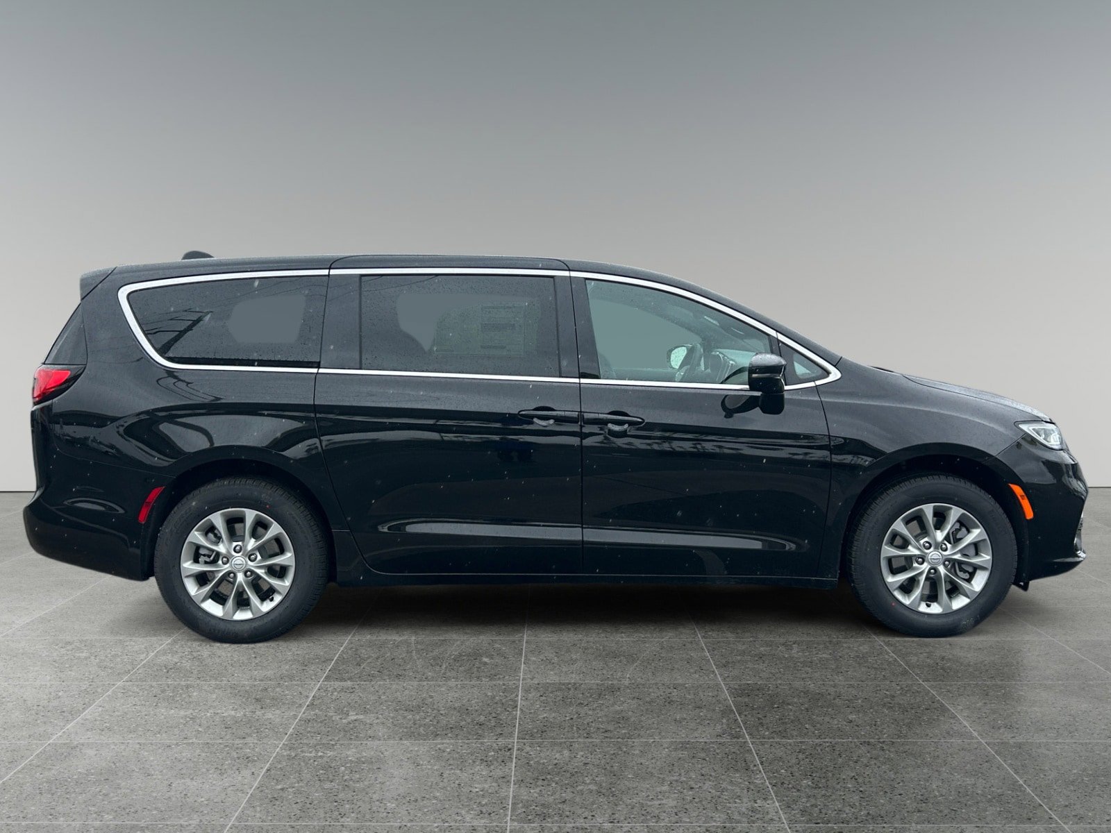 New 2026 Chrysler Pacifica Select AWD/4WD image 6
