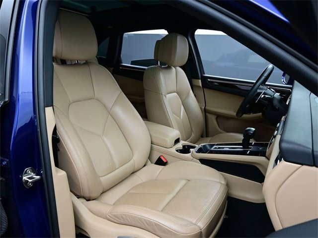 Certified 2023 Porsche Macan S image 21