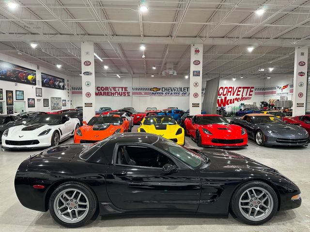 Used 2004 Chevrolet Corvette Z06 w/ Memory Package RWD image 6