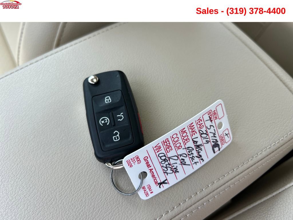 Used 2019 Volkswagen Passat 2.0T SE R-Line FWD image 26