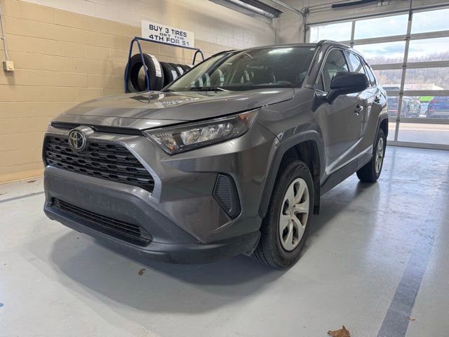 Used 2021 Toyota RAV4 LE image 2