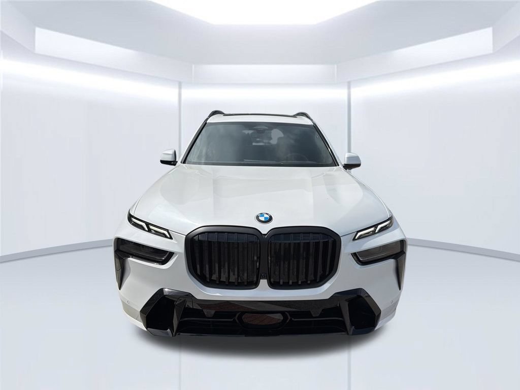 New 2026 BMW X7 xDrive40i w/ M Sport Package AWD/4WD image 2