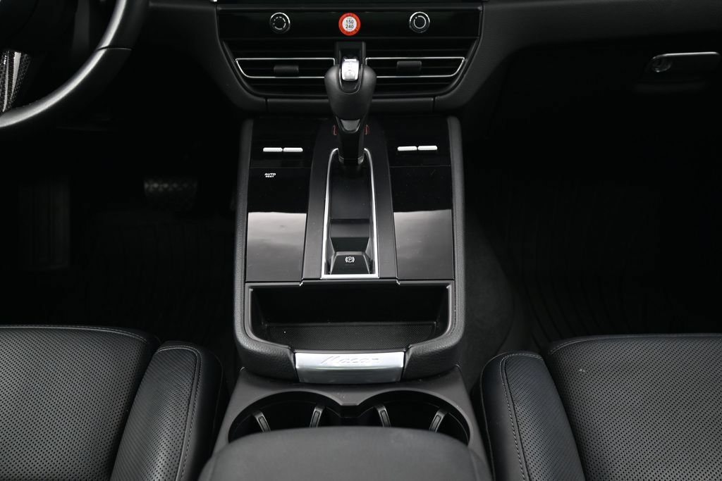 Used 2023 Porsche Macan S AWD/4WD image 10