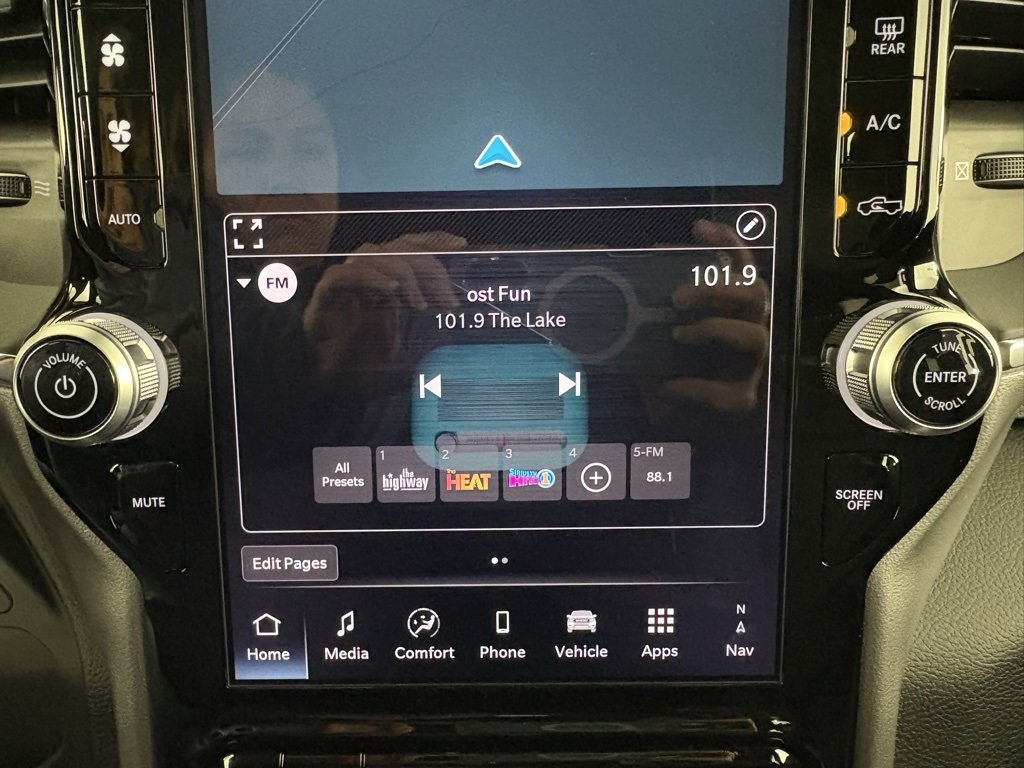 Used 2026 RAM 3500 Laramie w/ Towing Technology Group image 28