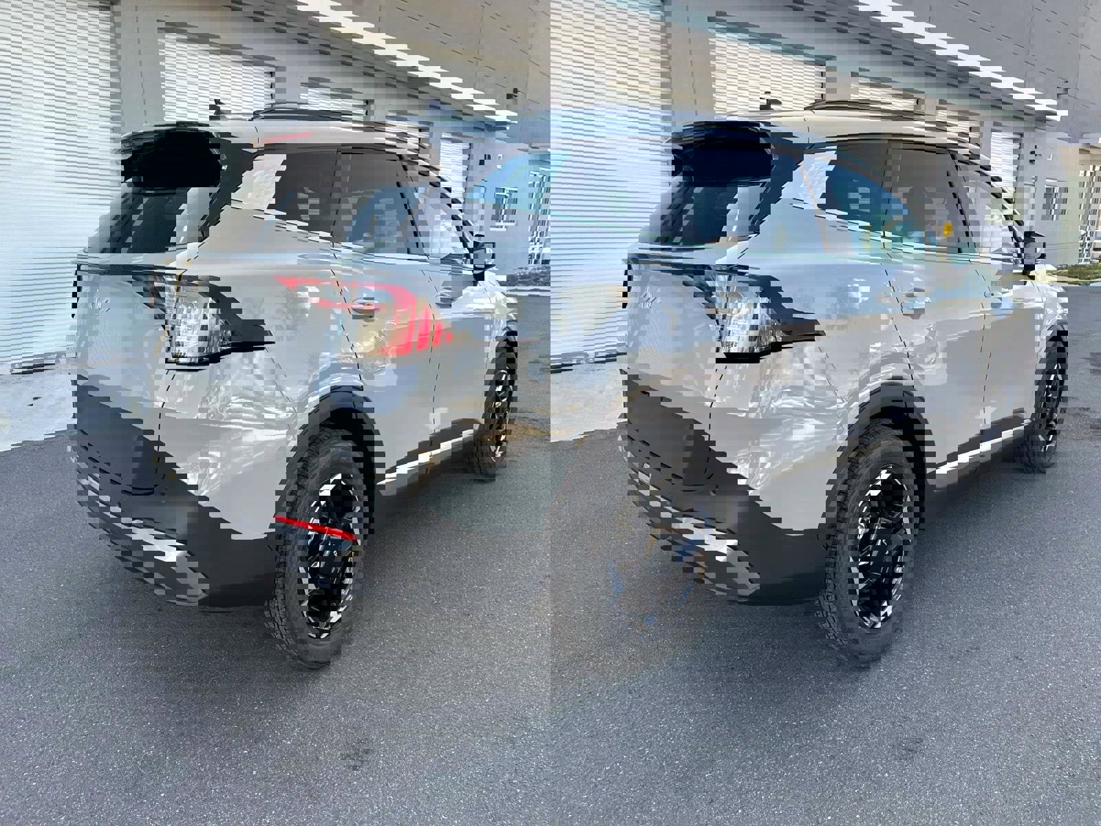 New 2026 Kia Sportage EX image 3