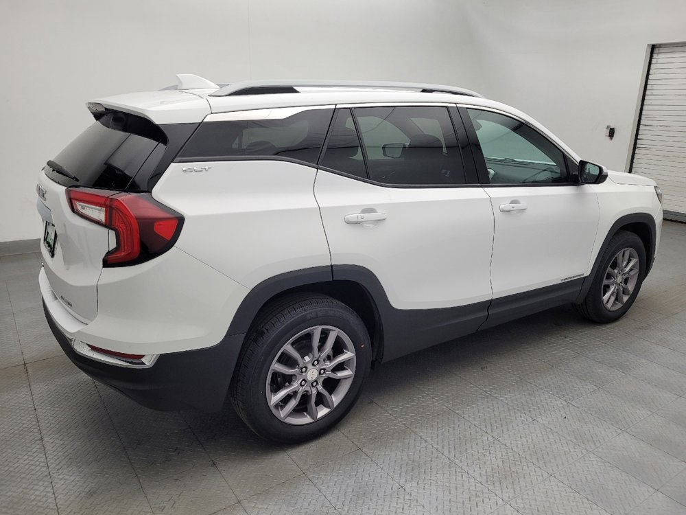 Used 2023 GMC Terrain SLT AWD/4WD image 10