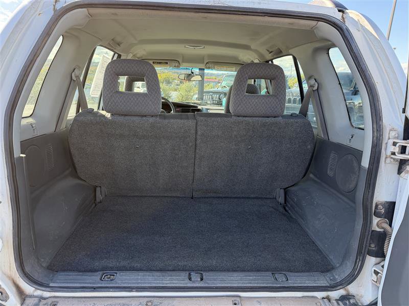 Used 2004 Chevrolet Tracker 4WD w/ Preferred Equipment Group image 12