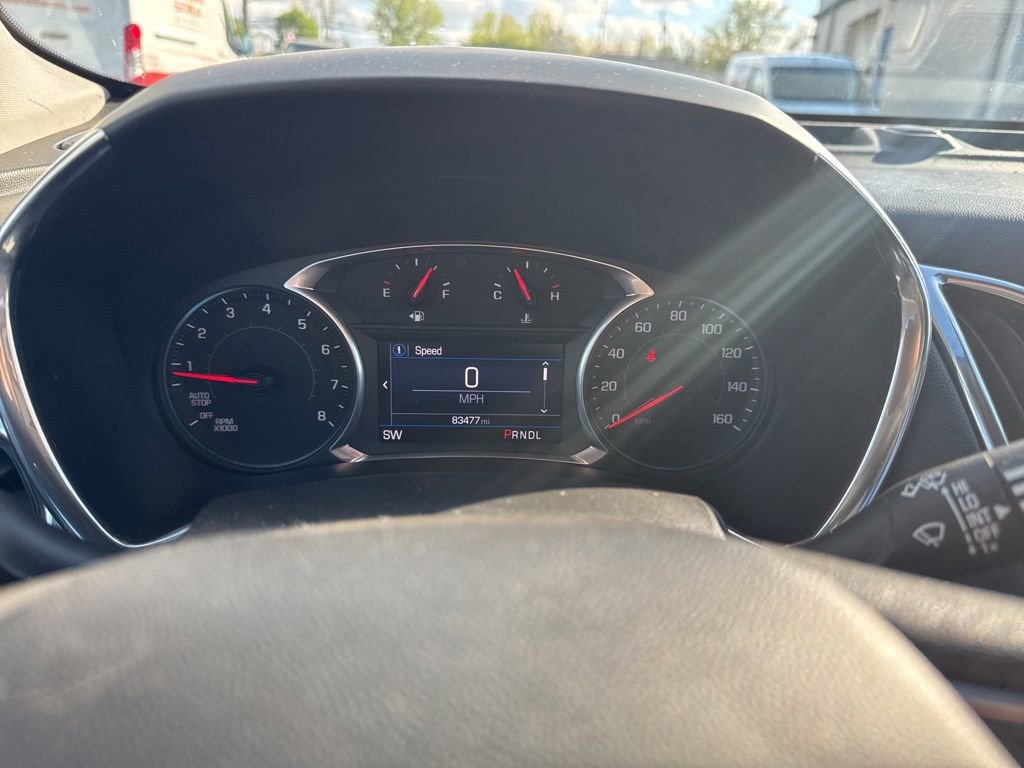 Used 2019 Chevrolet Equinox LT w/ Driver Convenience Package FWD image 17