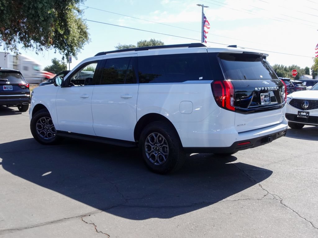 Used 2025 Ford Expedition Max Active AWD/4WD image 9