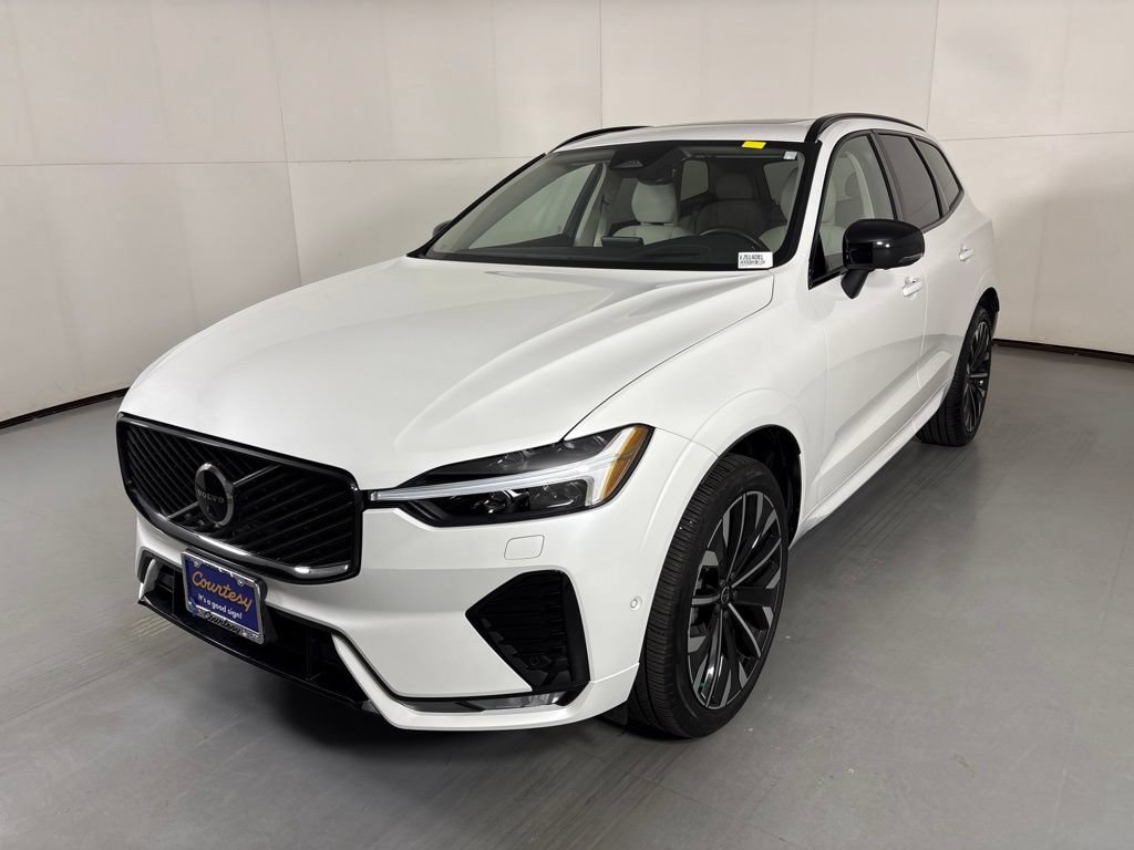 Used 2026 Volvo XC60 B5 Ultra AWD/4WD image 4