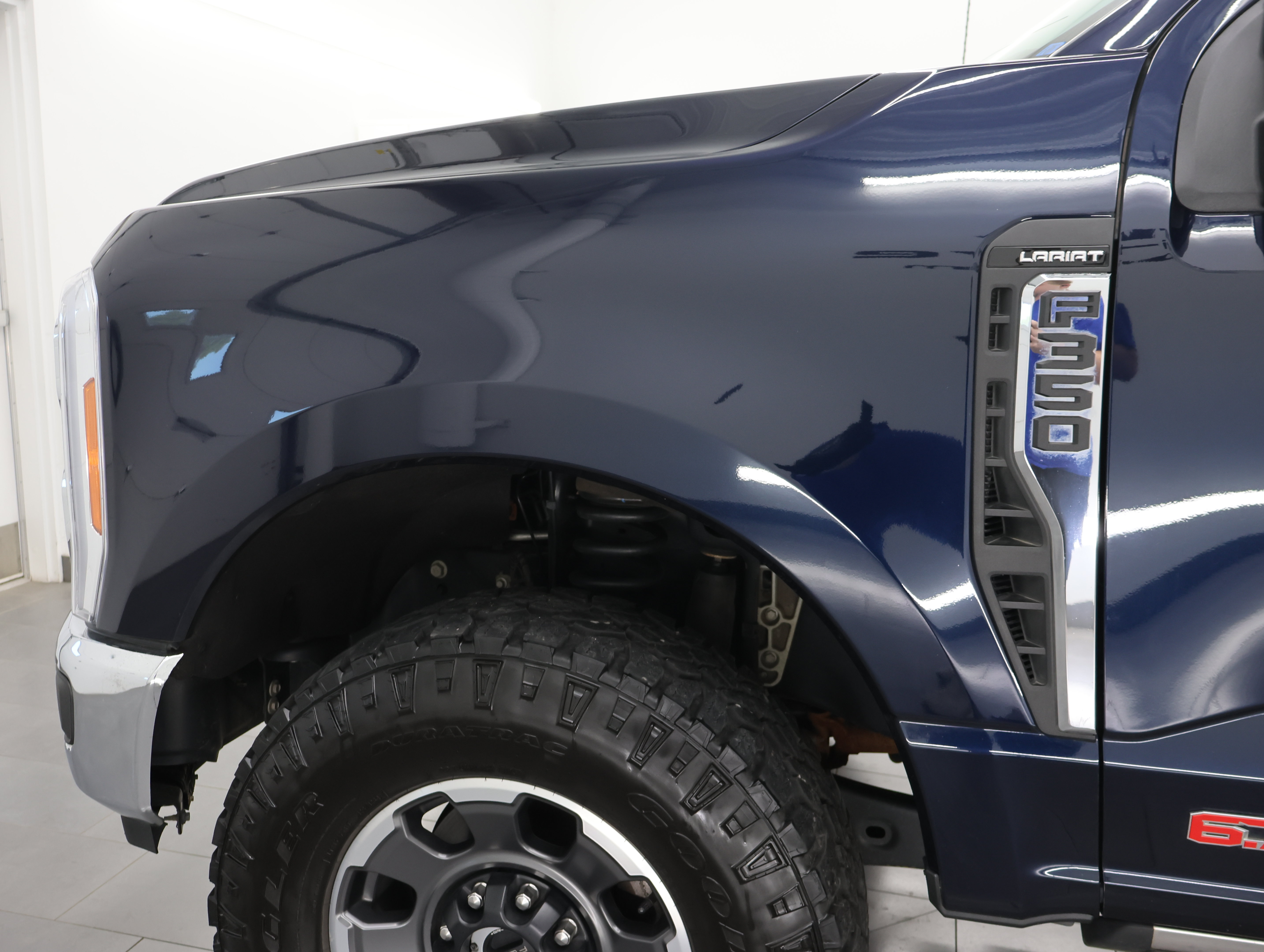 Used 2023 Ford F350 Lariat w/ Lariat Ultimate Package AWD/4WD image 35