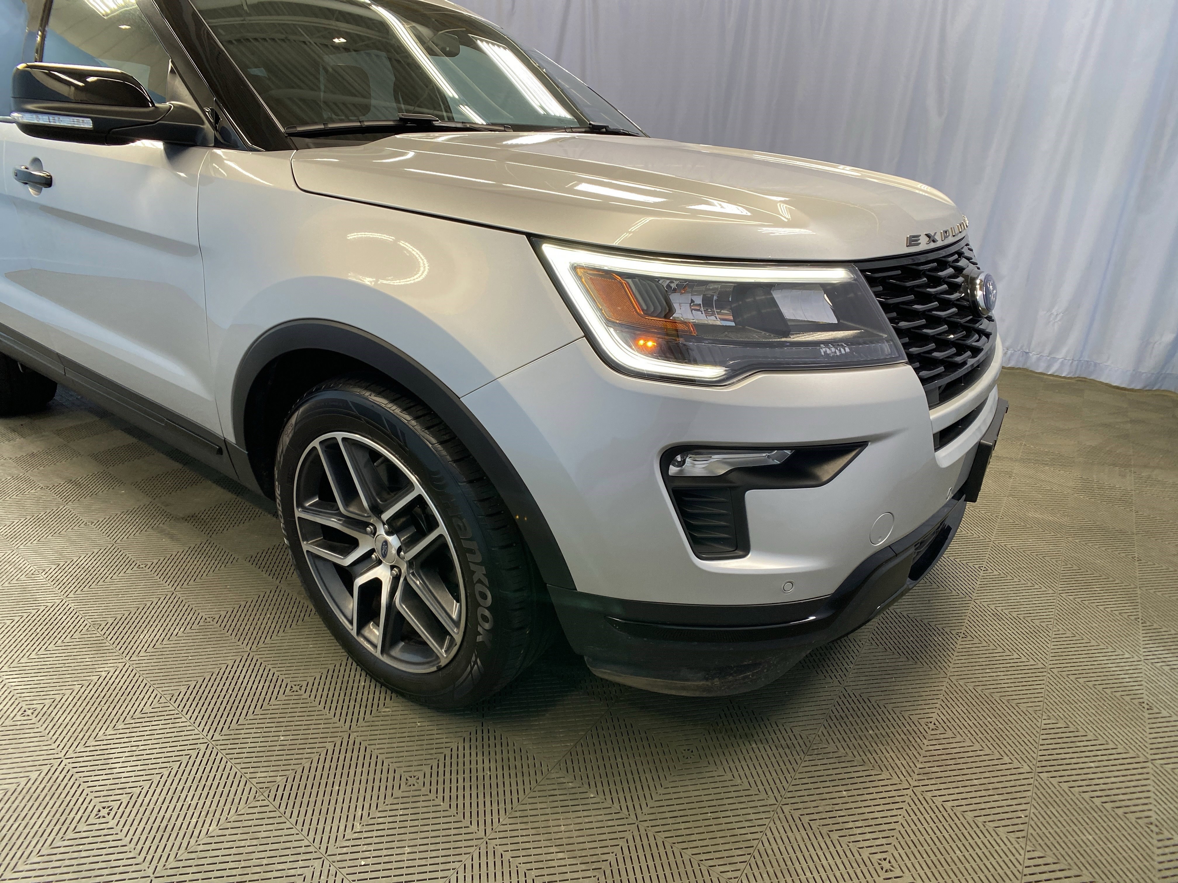 Used 2018 Ford Explorer Sport image 44
