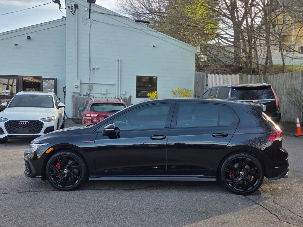 Used 2022 Volkswagen GTI SE FWD image 3