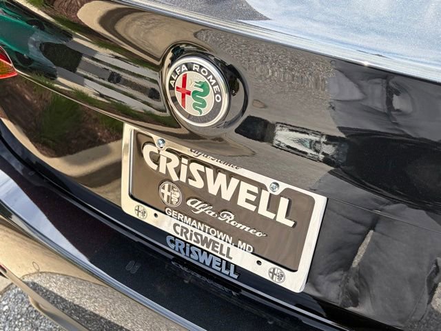 Used 2023 Alfa Romeo Giulia Veloce AWD/4WD image 17
