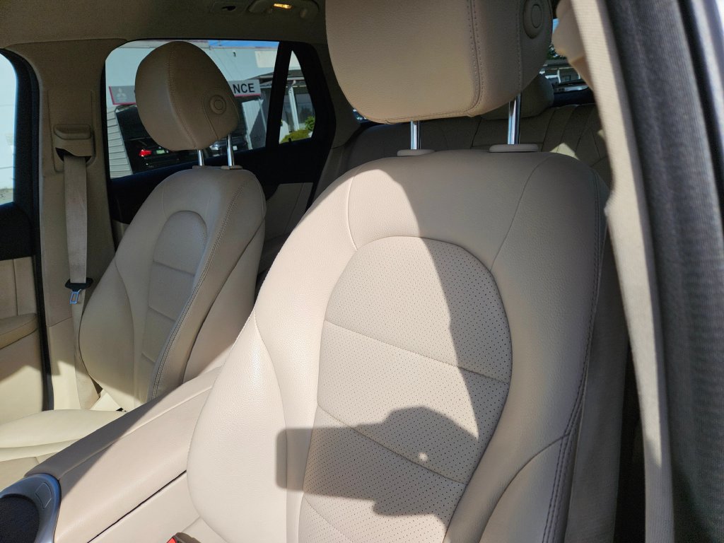 Used 2022 Mercedes-Benz GLC 300 4MATIC image 20