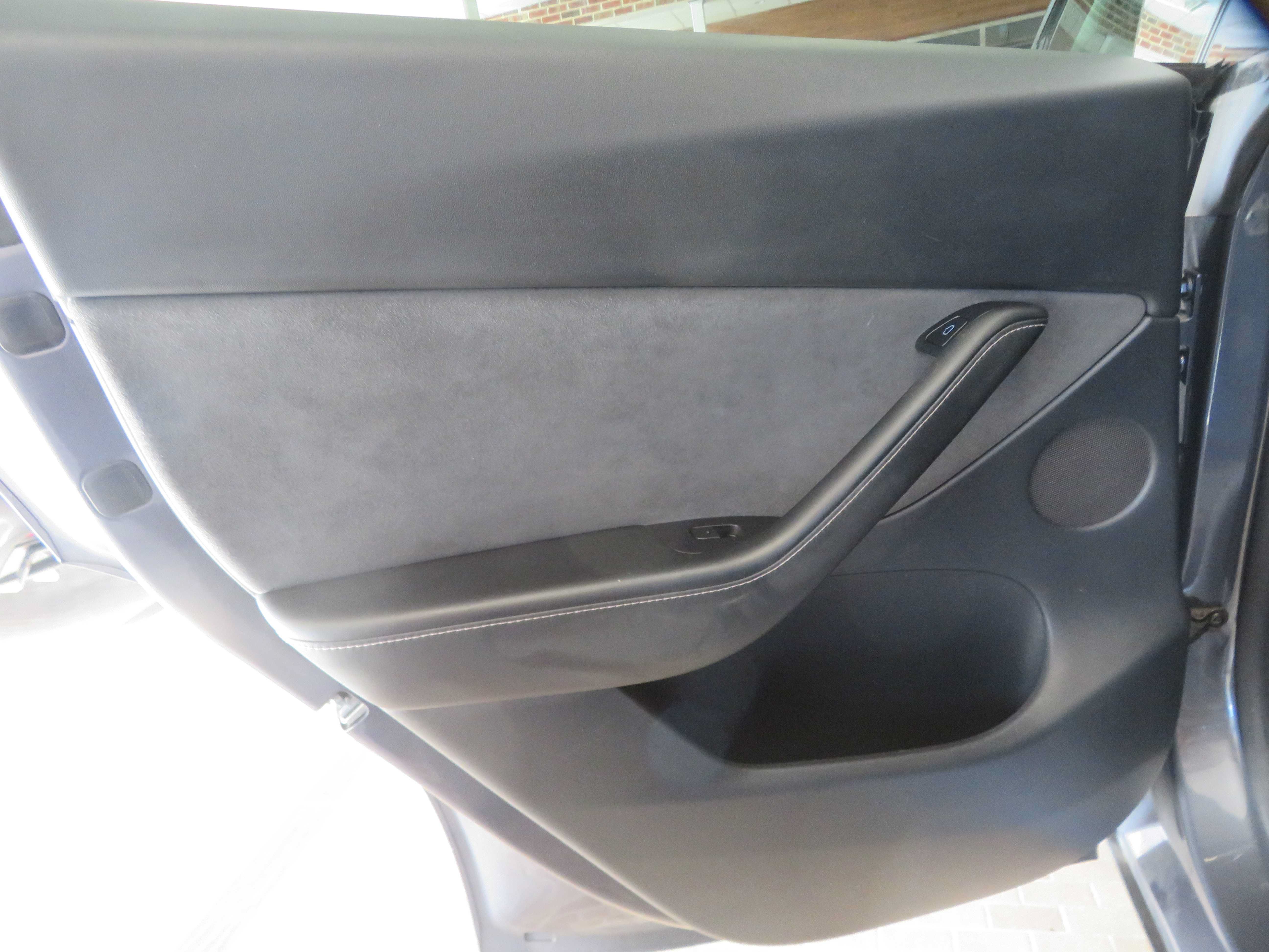 Used 2022 Tesla Model Y Performance AWD/4WD image 17