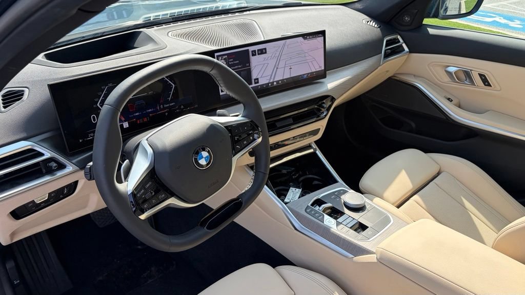 Used 2025 BMW 330i xDrive Sedan w/ Premium Package AWD/4WD image 7