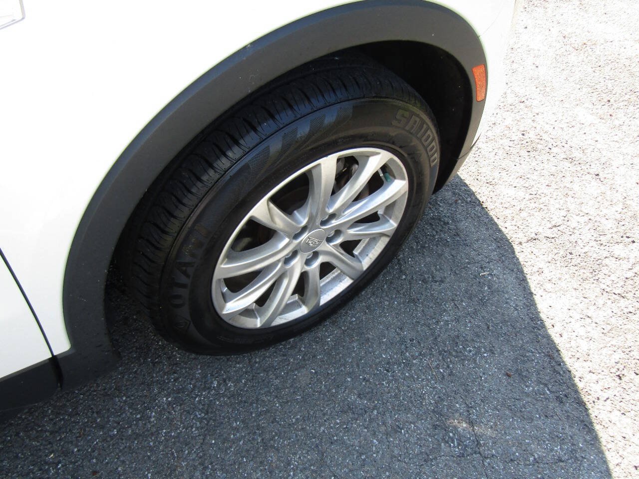 Used 2019 Cadillac XT4 Luxury AWD/4WD image 24