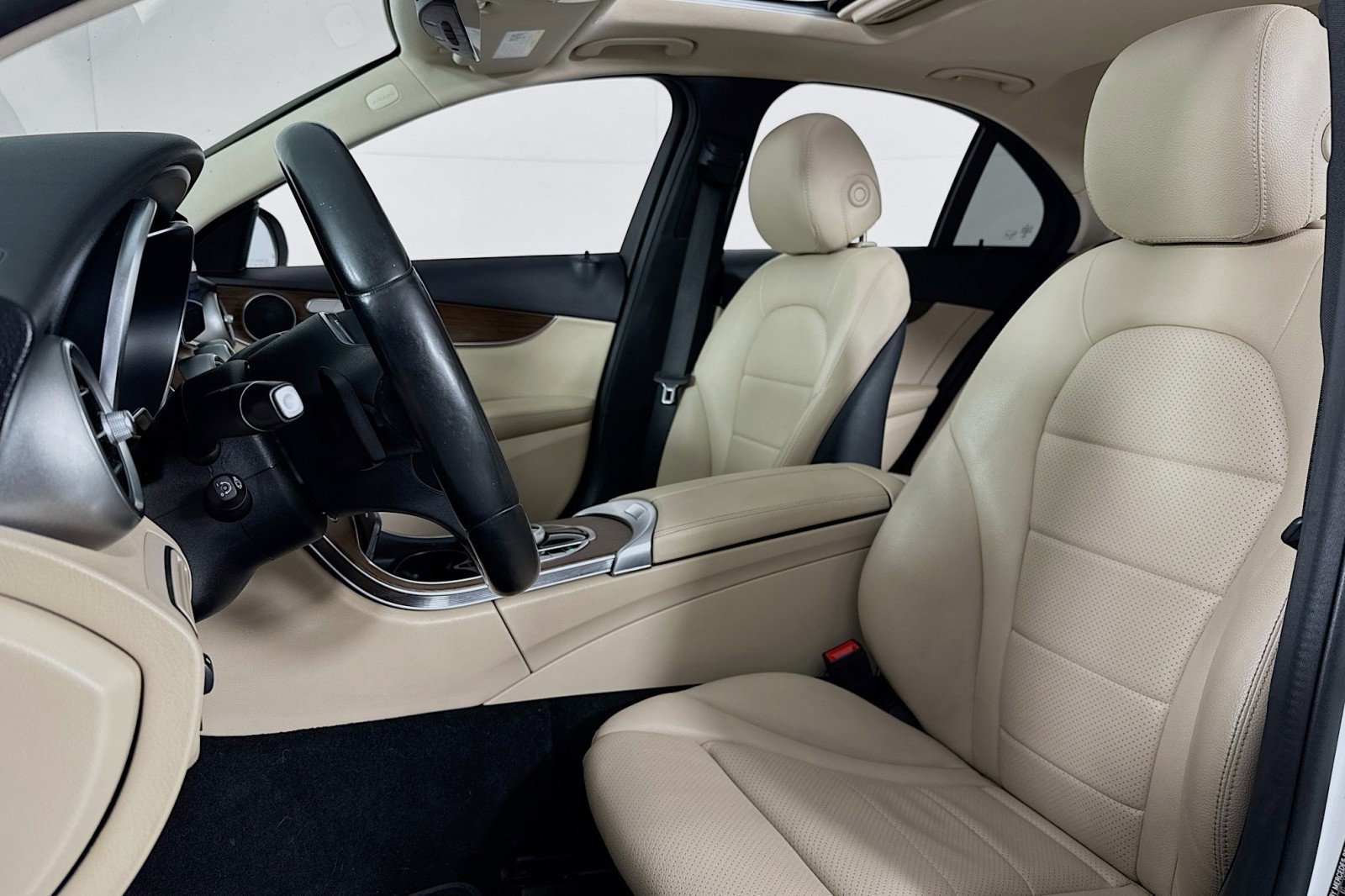 Used 2021 Mercedes-Benz C 300 Sedan image 16