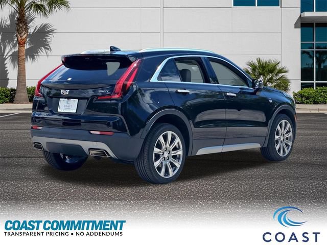 Used 2022 Cadillac XT4 Premium Luxury w/ Enhanced Visibility Package FWD image 5