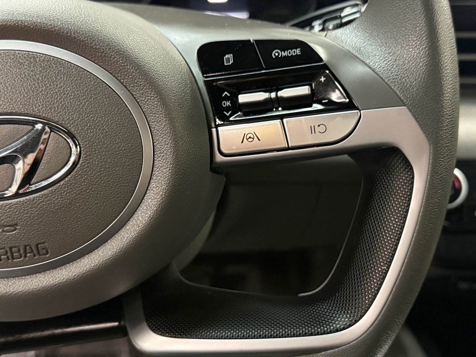 Used 2023 Hyundai Elantra SEL image 27