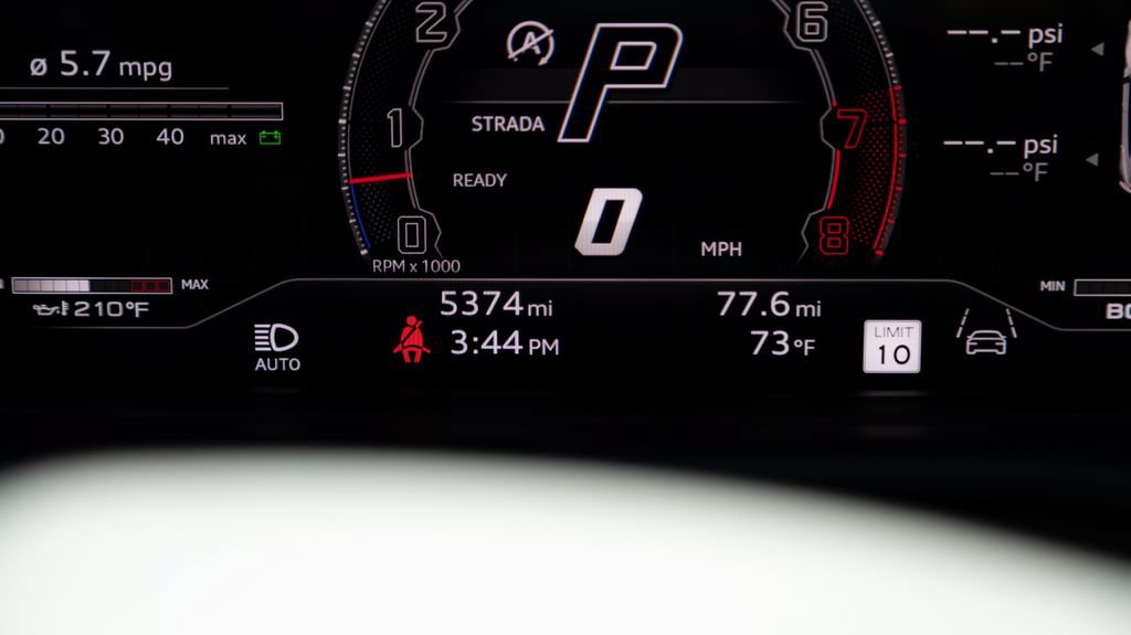 Used 2023 Lamborghini Urus Performante AWD/4WD image 19