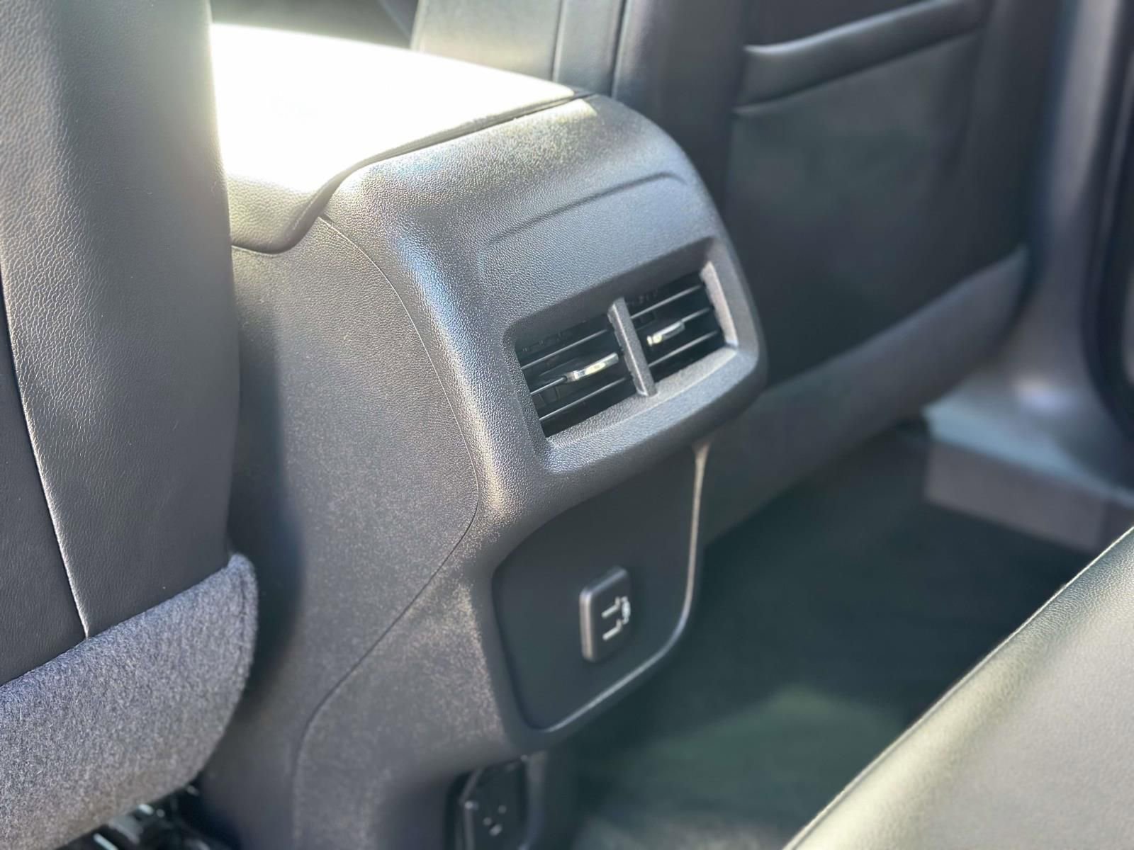 Certified 2023 Chevrolet Equinox Premier w/ LPO, Floor Liner Package image 9