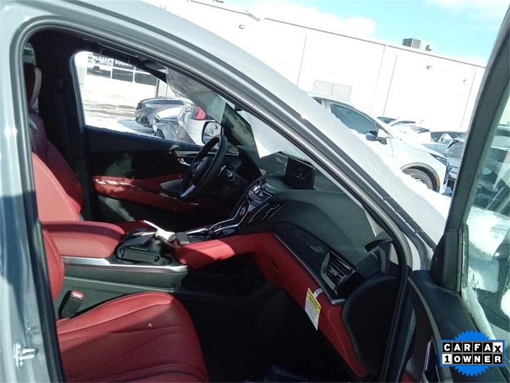 Used 2025 Acura RDX A-Spec image 11
