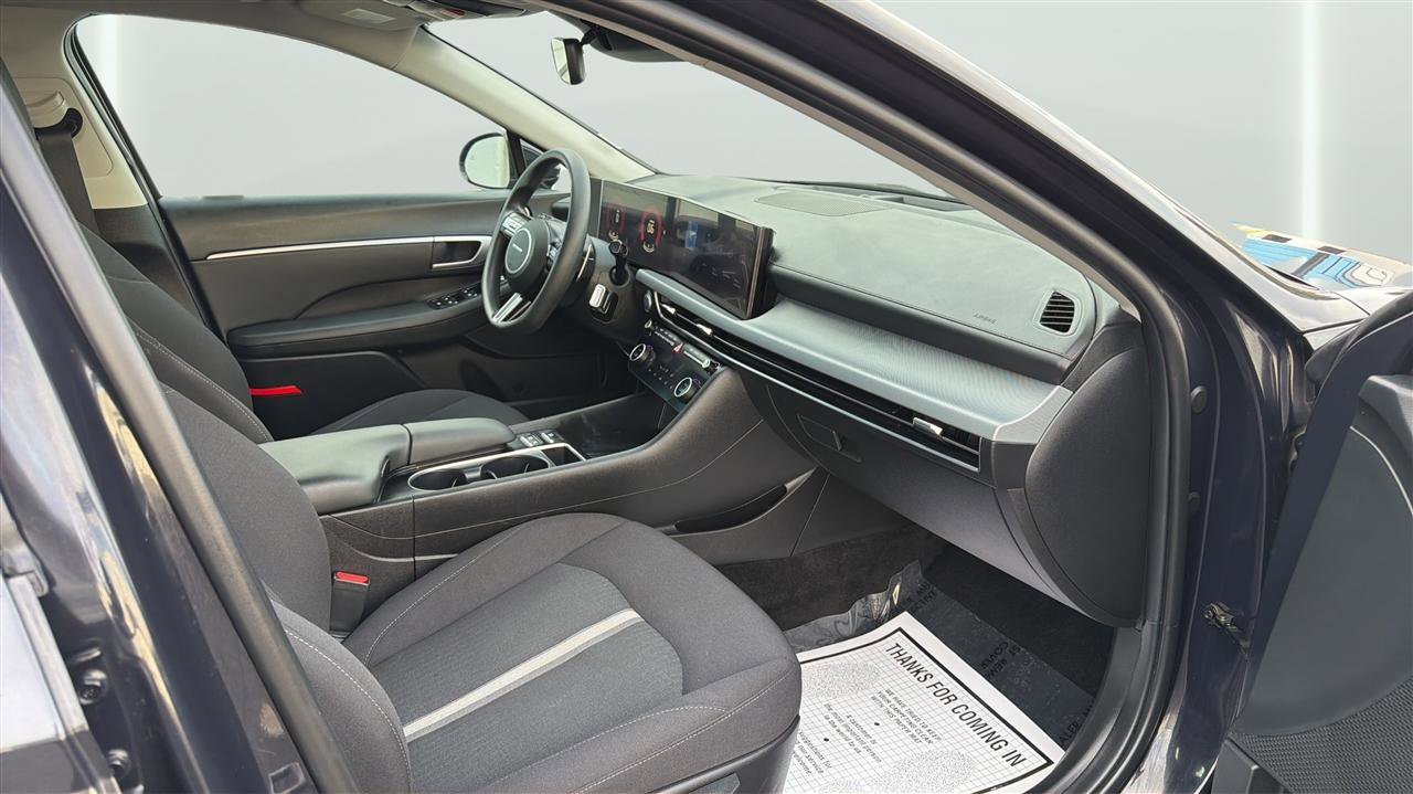 Used 2025 Hyundai Sonata SEL FWD image 15