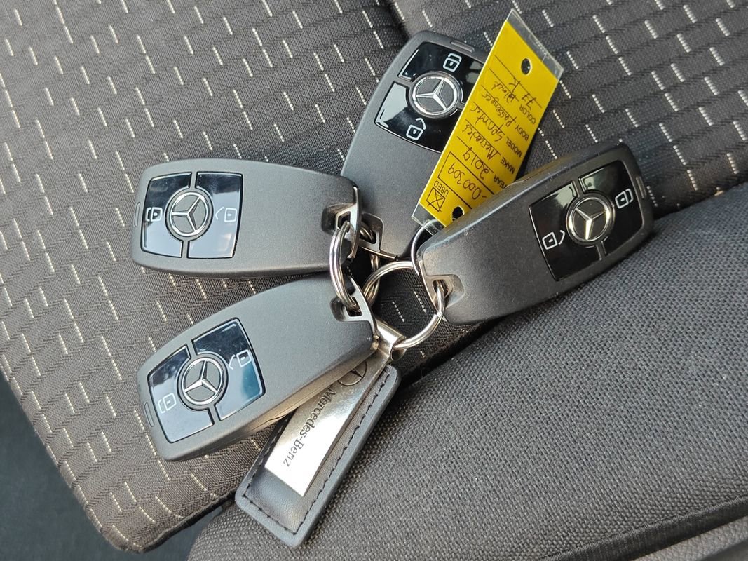 Used 2019 Mercedes-Benz Sprinter 2500 image 13