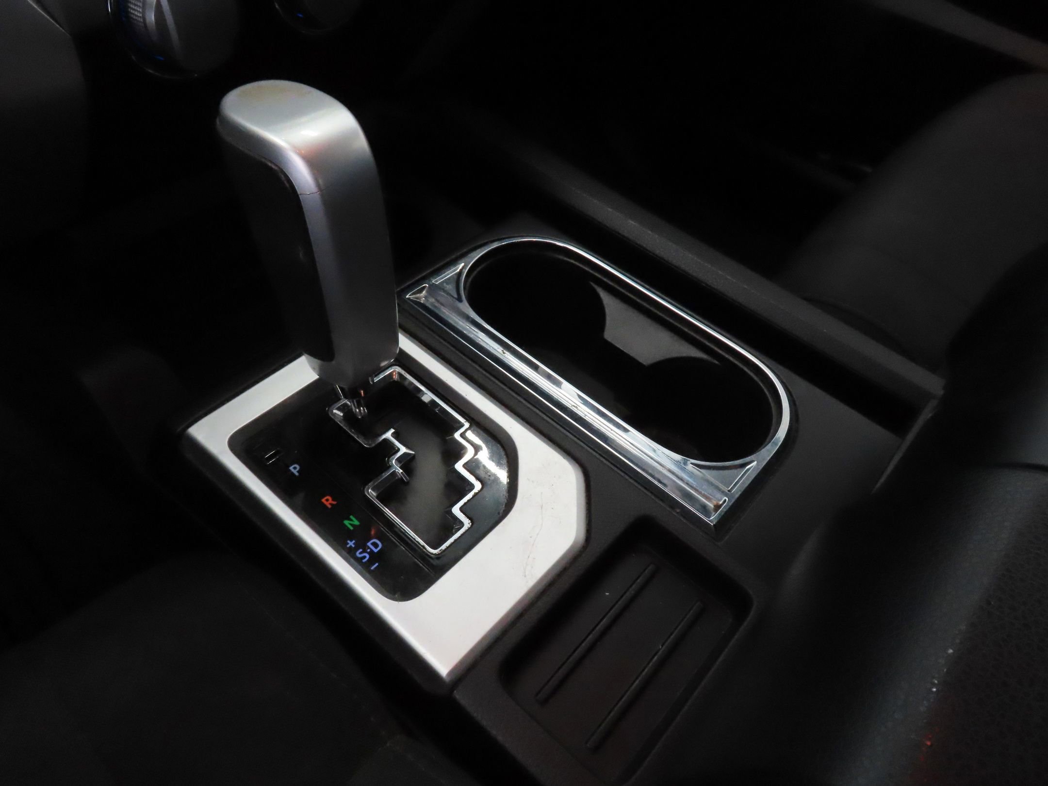 Used 2019 Toyota Tundra SR5 w/ SR5 Upgrade Package image 18