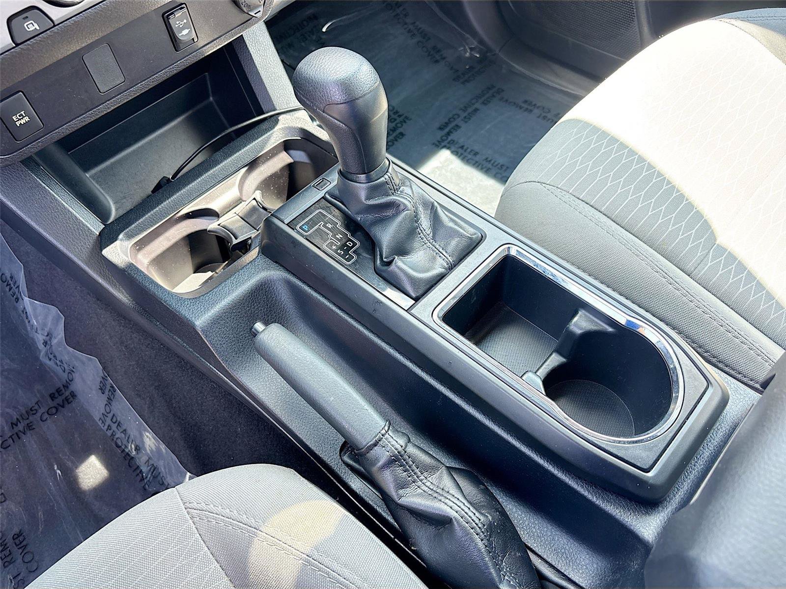 Used 2018 Toyota Tacoma SR RWD image 19