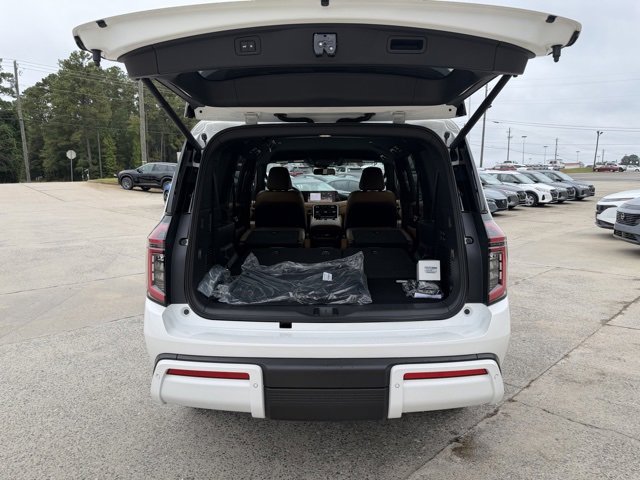New 2026 Nissan Armada SL w/ Captain's Chari Seat Package image 25