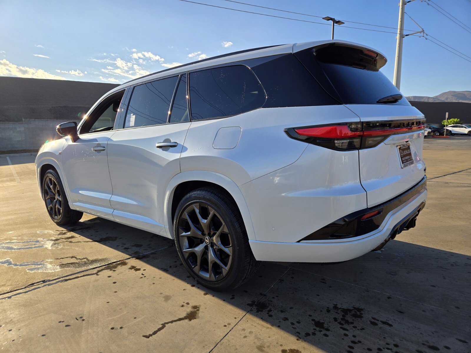New 2026 Lexus TX 500h AWD image 4