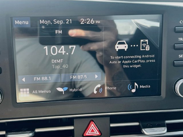 New 2026 Hyundai Elantra Hybrid FWD image 17