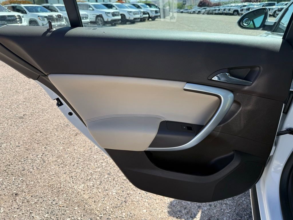 Used 2017 Buick Regal Premium image 18