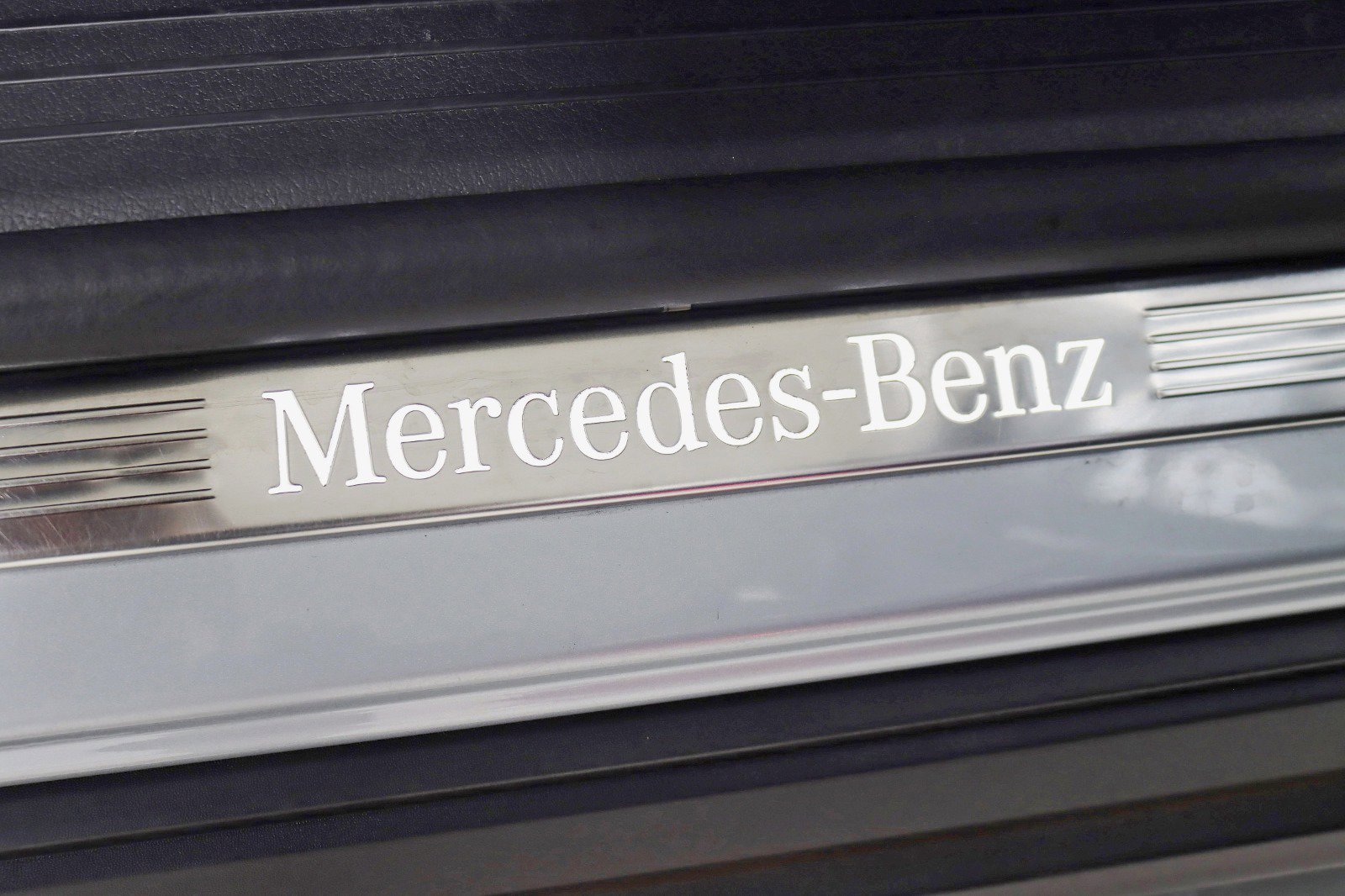 Used 2022 Mercedes-Benz GLS 450 4MATIC w/ AMG Line Exterior image 14